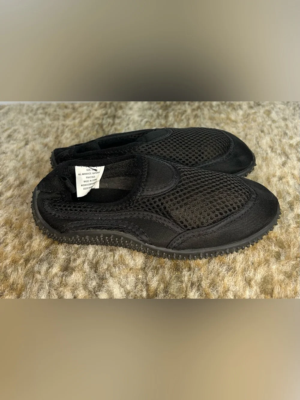 5 for‎ $25🔥Highland Originals Black Water Shoes Boys Size 12